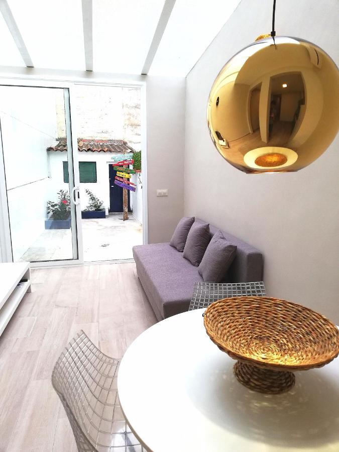 Mazi Apartments Chic 바달로나 외부 사진